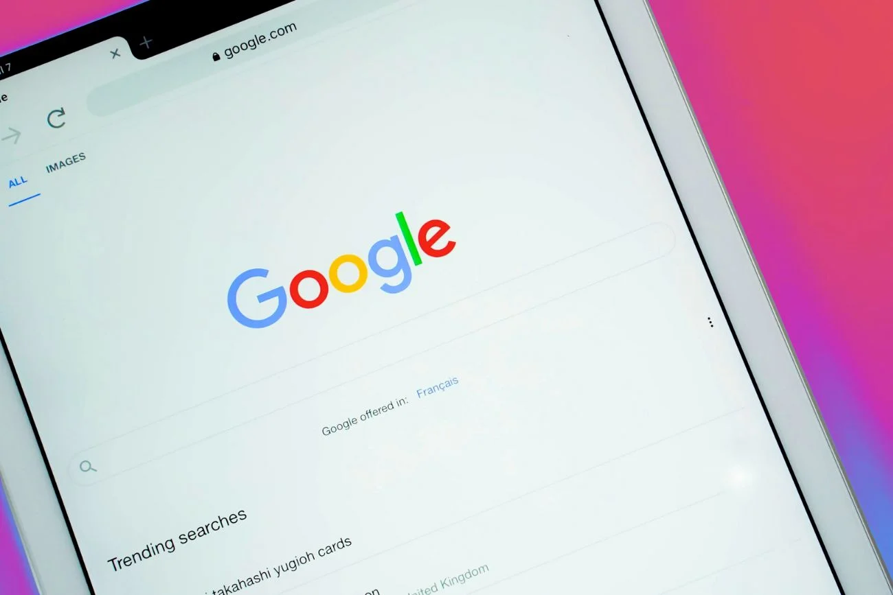 Google Discover wyświetli media społecznościowe. To kolejny krok w złym kierunku Google Discover wyświetli media społecznościowe. To kolejny krok w złym kierunku