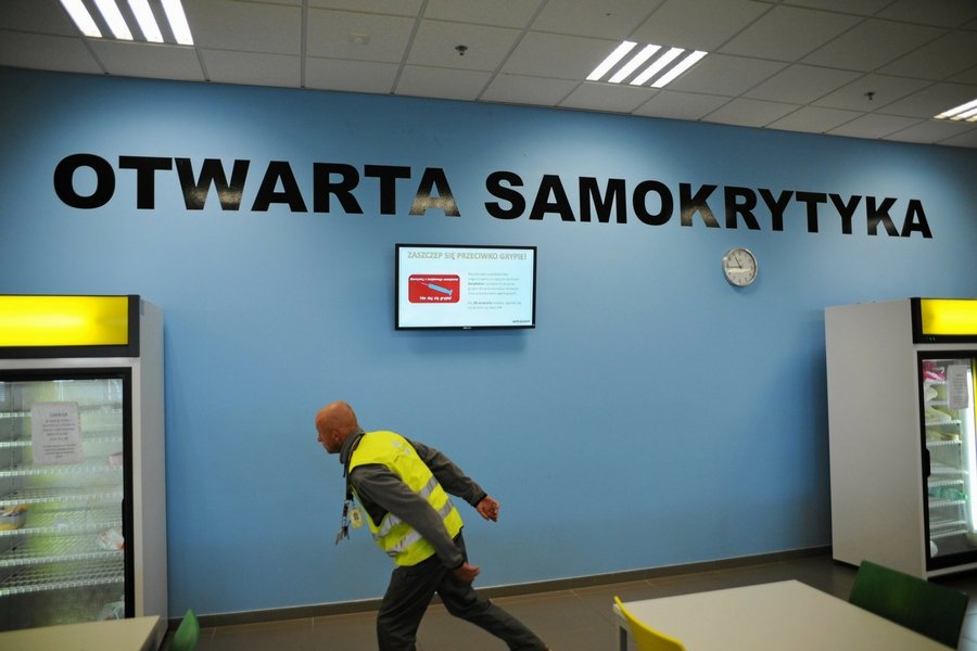 Zdaniem Donalda Trumpa, Amazon "szkodzi małym handlowcom"