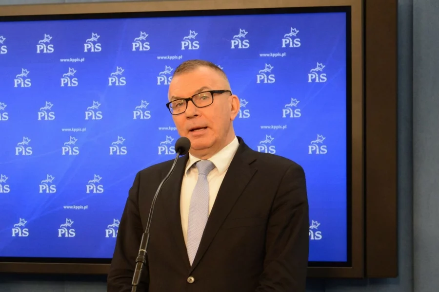 Poseł Adam Abramowicz.