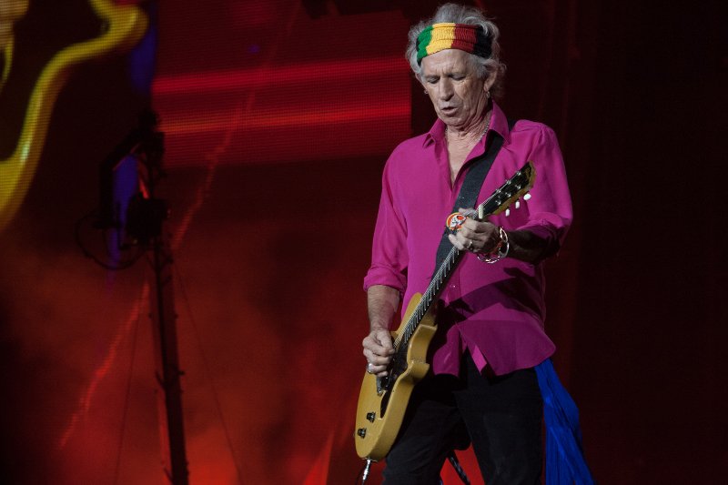 Keith Richards ubezpieczył swój środkowy palec na 1,6 mln dolarów przed swoimi wrogami, którzy mogliby go złamać.