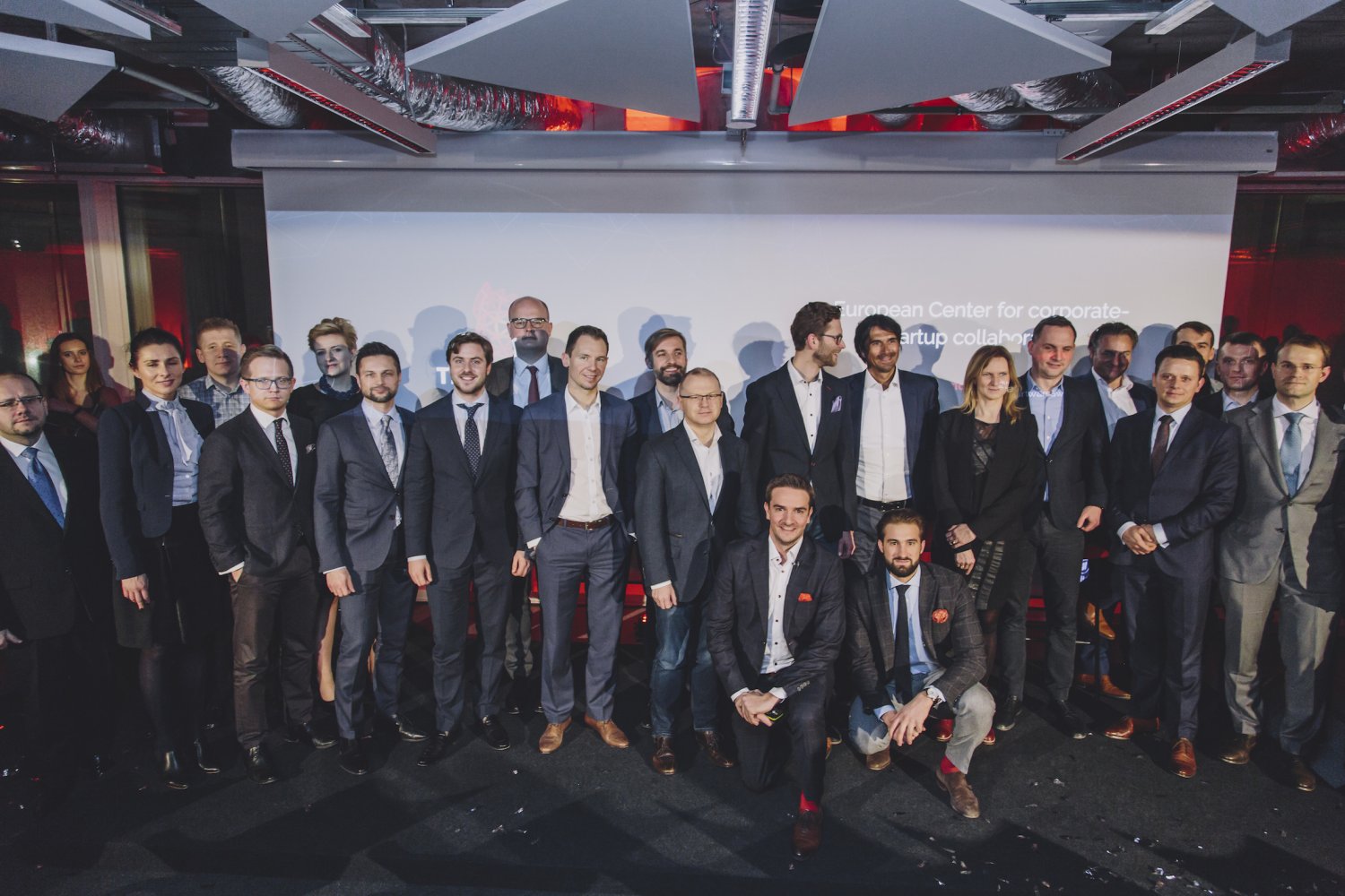 Współtwórcami projektu The Heart są Ghelamco i Mastercard. Partnerami m.in. Samsung Electronics Polska, daftcode oraz wiele korporacji, które współtworzyły D-RAFT Corporate Club.