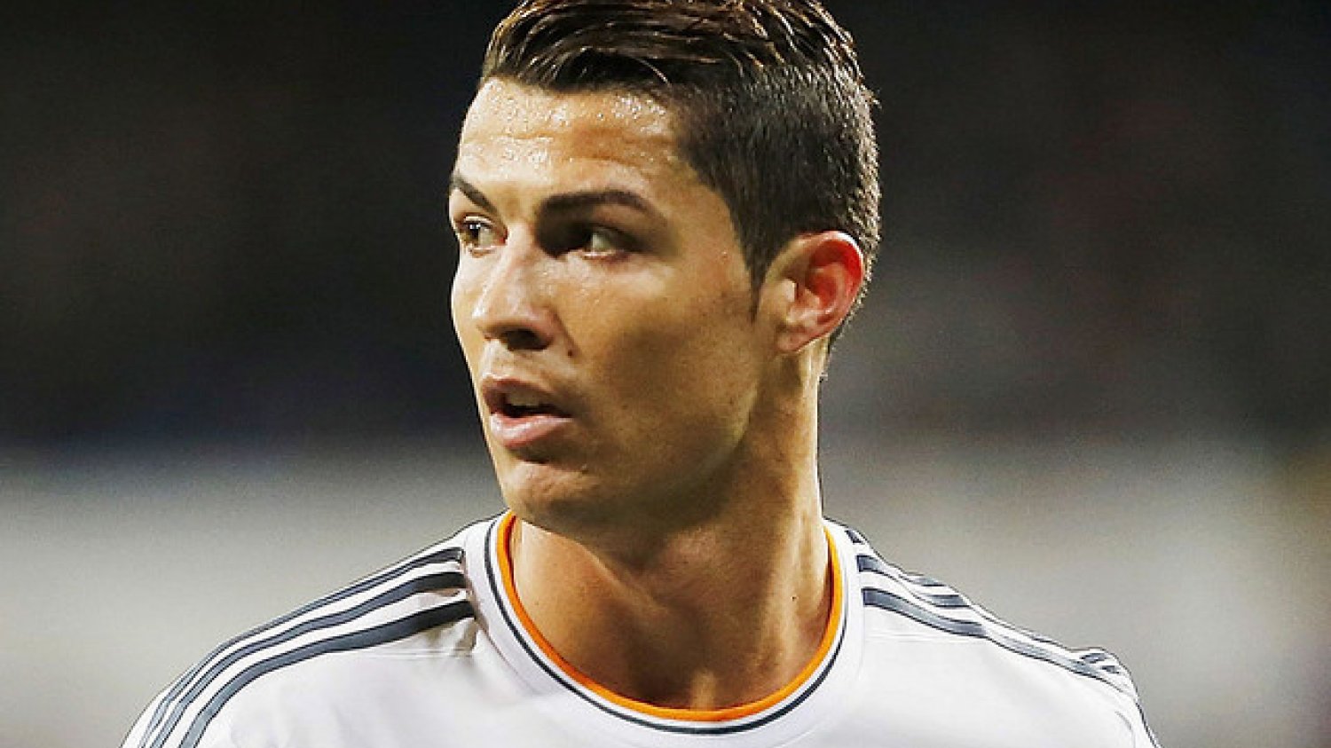 Cristiano Ronaldo zarabia prawie milion złotych za tweeta