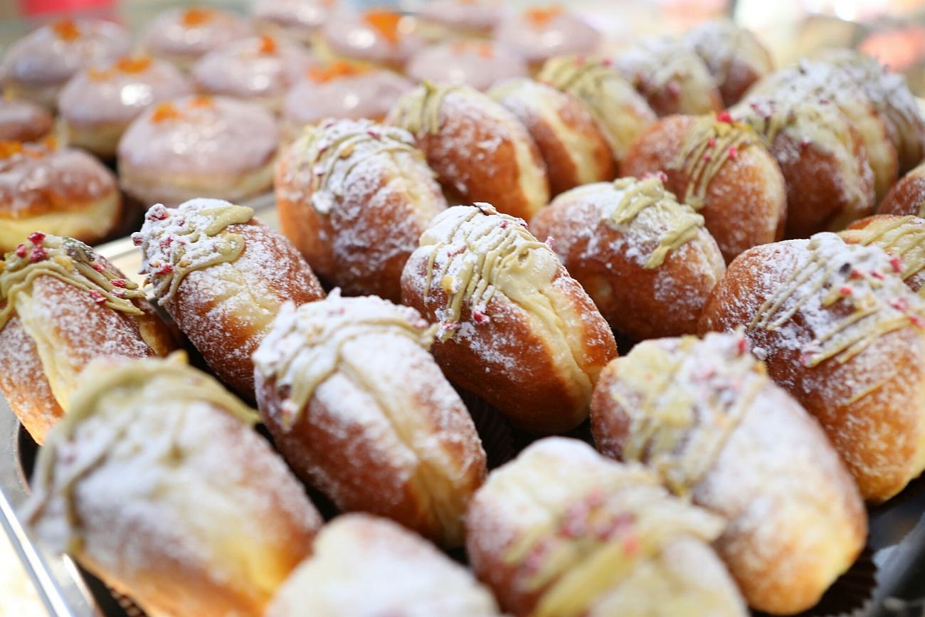Gdzie kupisz najtańsze pączki? Lidl i Biedronka mają poważnego konkurenta