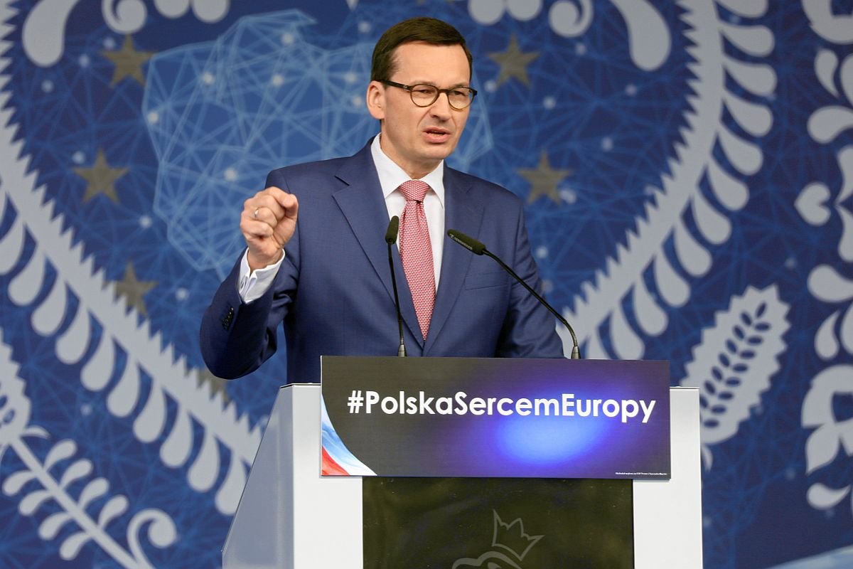 Premier Morawiecki chce zdjąć z Radomia komunistyczną klątwę