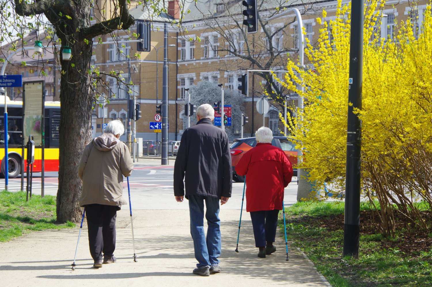 Emerytura honorowa w 2023 - komu się należy