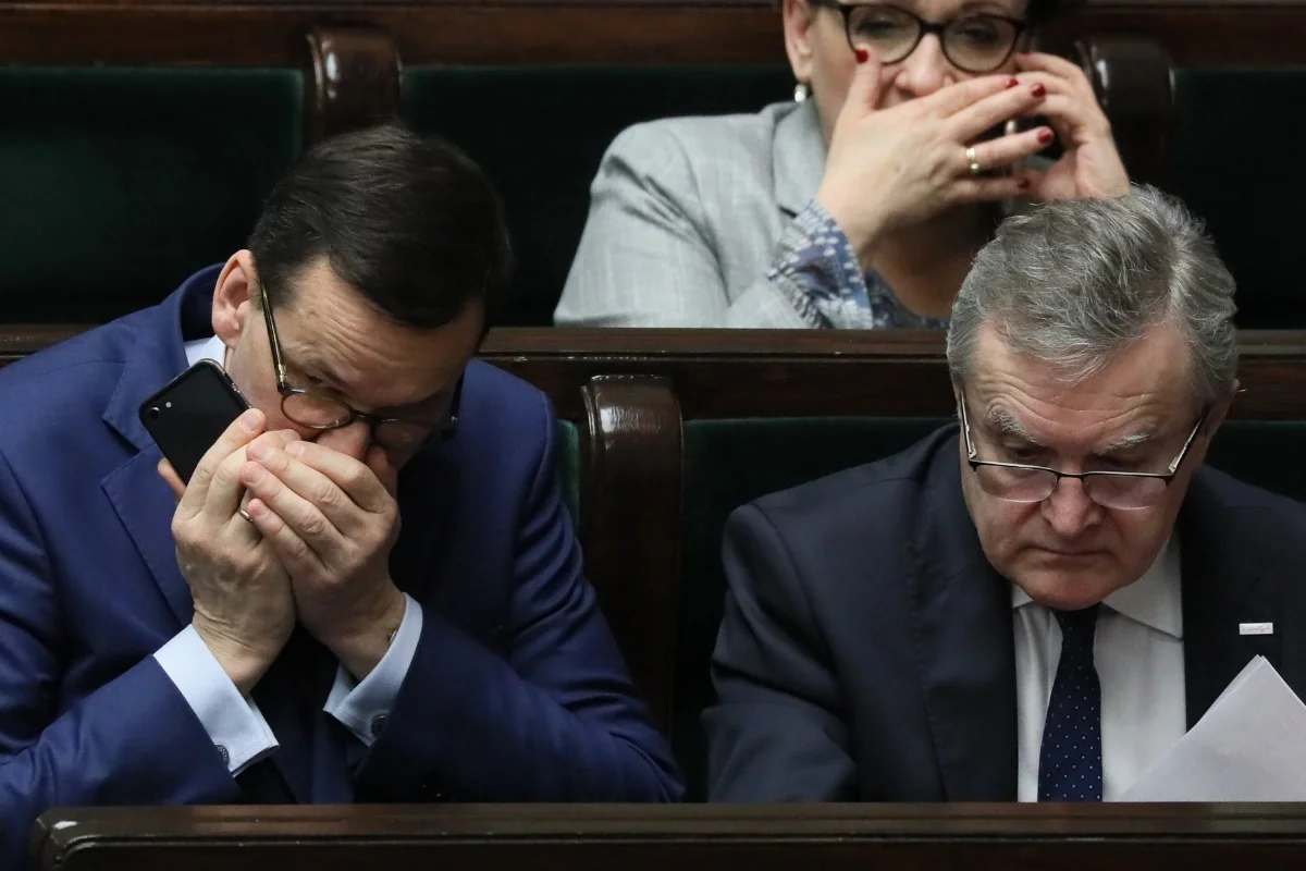 Inwestorom zagranicznym nie podobają się realia polityczne w Polsce: spory z Unią Europejską czy ingerencje prawne w funkcjonowanie poszczególnych branż.
