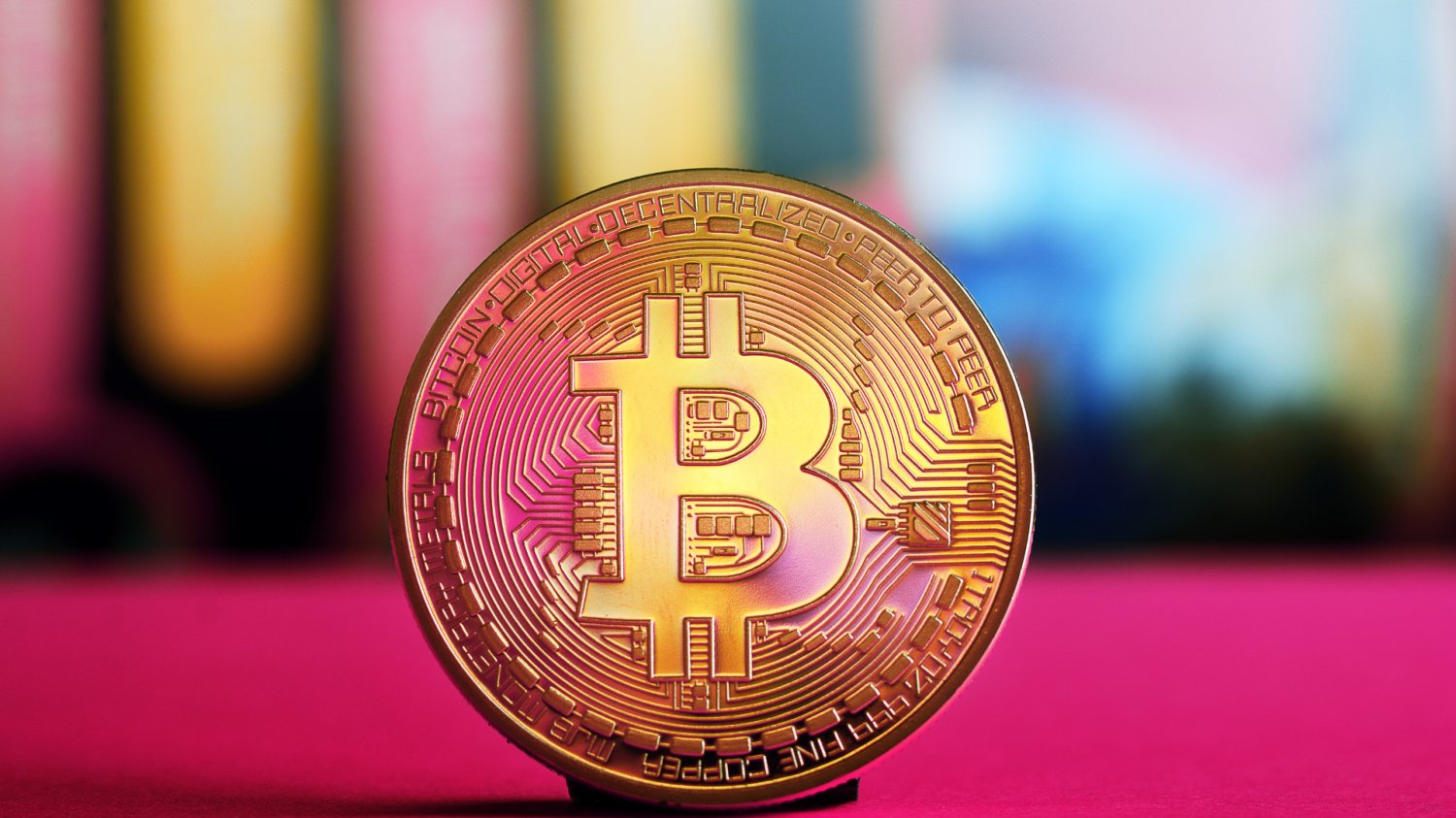 Kurs bitcoina rośnie. Polacy mają problem z inwestowaniem w kryptowaluty przez polityków bitcoin