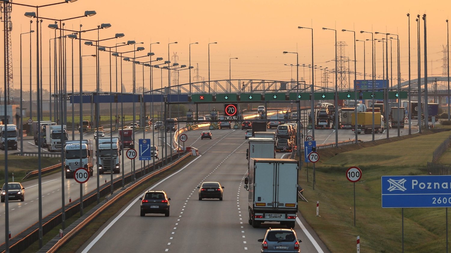 Bramki na autostradzie A2.