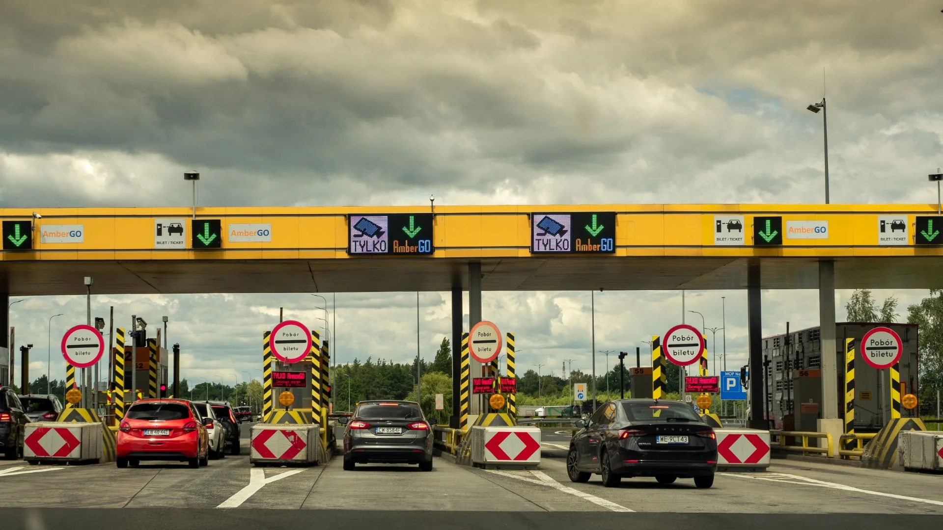 Kolejne 880 kilometrów płatnych dróg w Polsce. To koszt nie tylko dla kierowców Bramki na A1.
