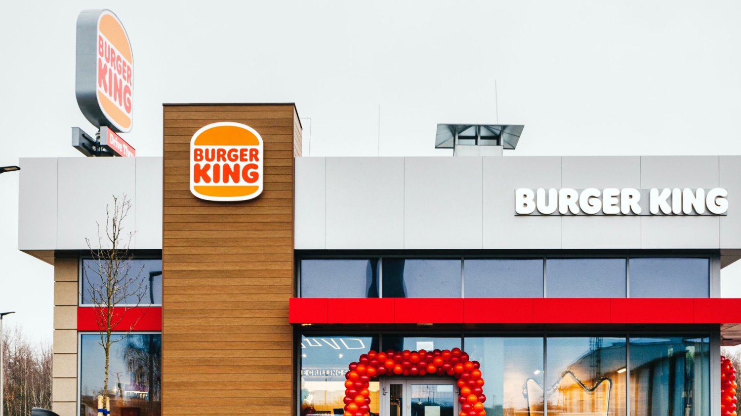 Burger King wprowadza menu, którego nie zamówisz w restauracji. To nowa linia premium Burger King