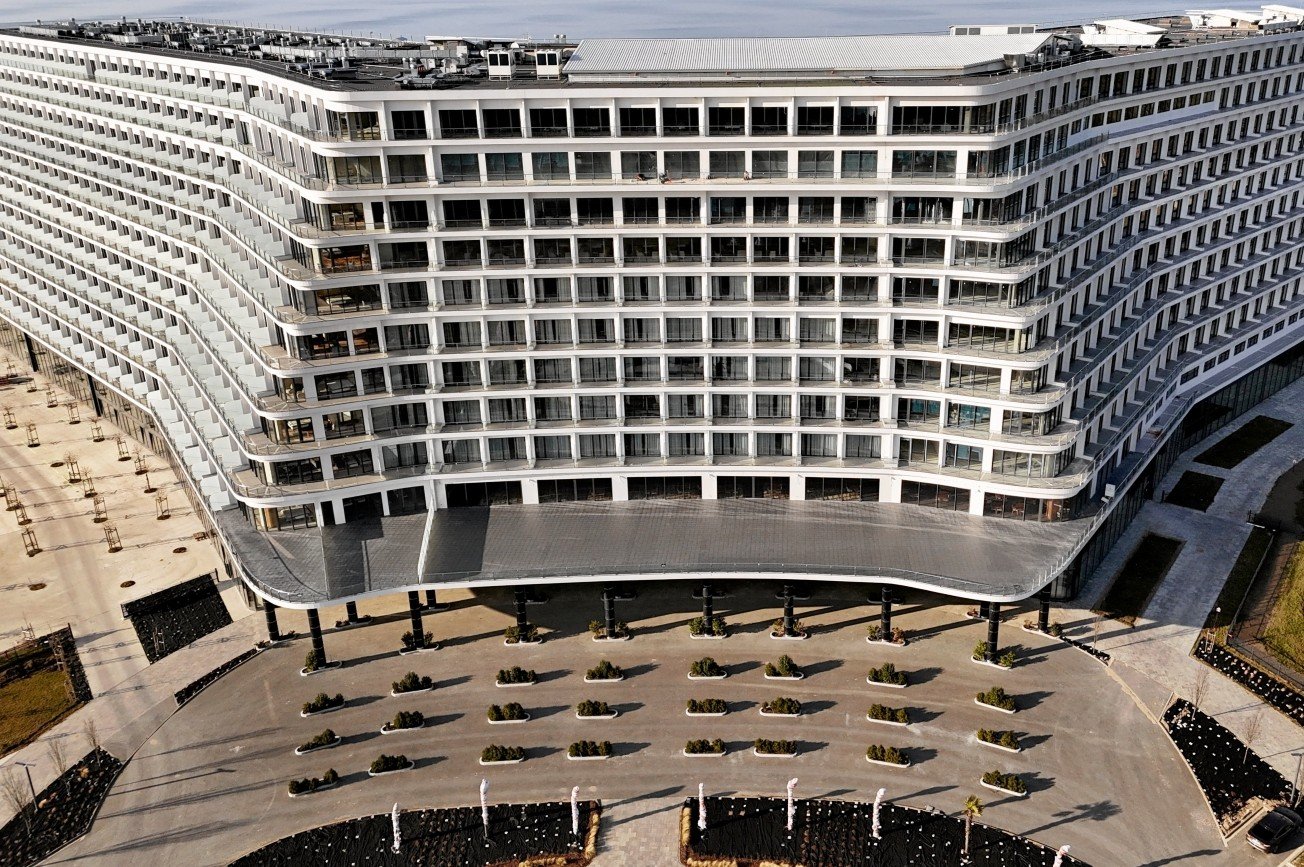 "Otyły gigant" to dopiero początek. Niemiecka prasa ostro o polskim hotelu