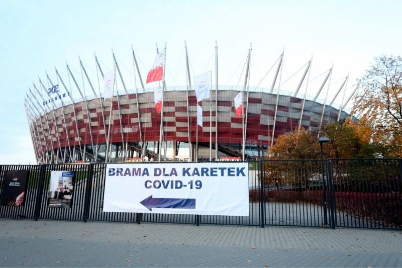 Szpital Narodowy to symbol jesiennej walki z pandemią.