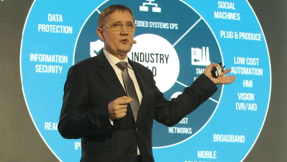 Powiedzmy sobie szczerze - sieć 5G buduje Polska, a nie firma X czy Y - mówi dr Jarosław Tworóg