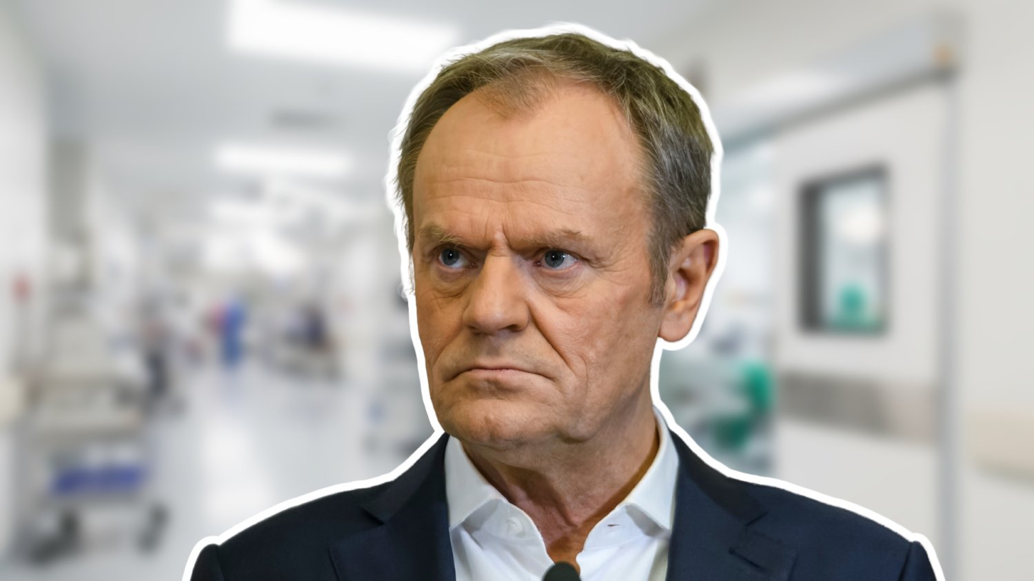 Donald Tusk. W tle oddział szpitalny.