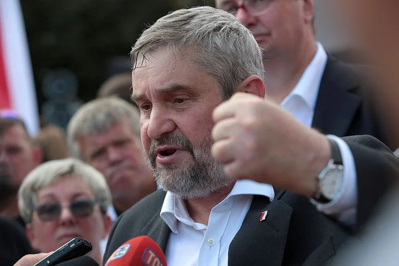 Minister rolnictwa, Jan Krzysztof Ardanowski chce, by połowa produktów w dużych sklepach pochodziła z Polski