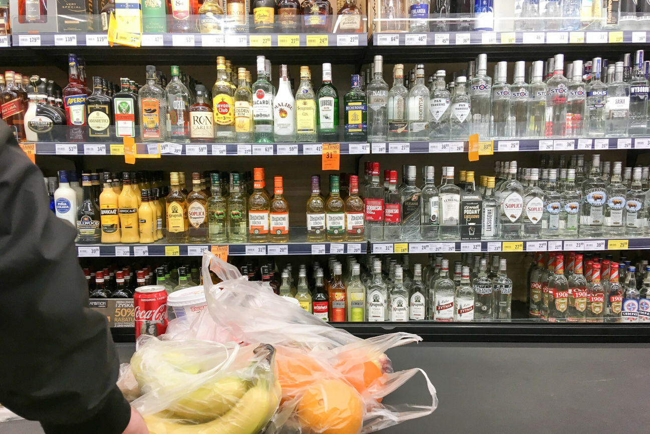 Sklepy alkoholowe i mięsne znikają z polskich ulic. Tak mówią dane Dun & Broadstreet