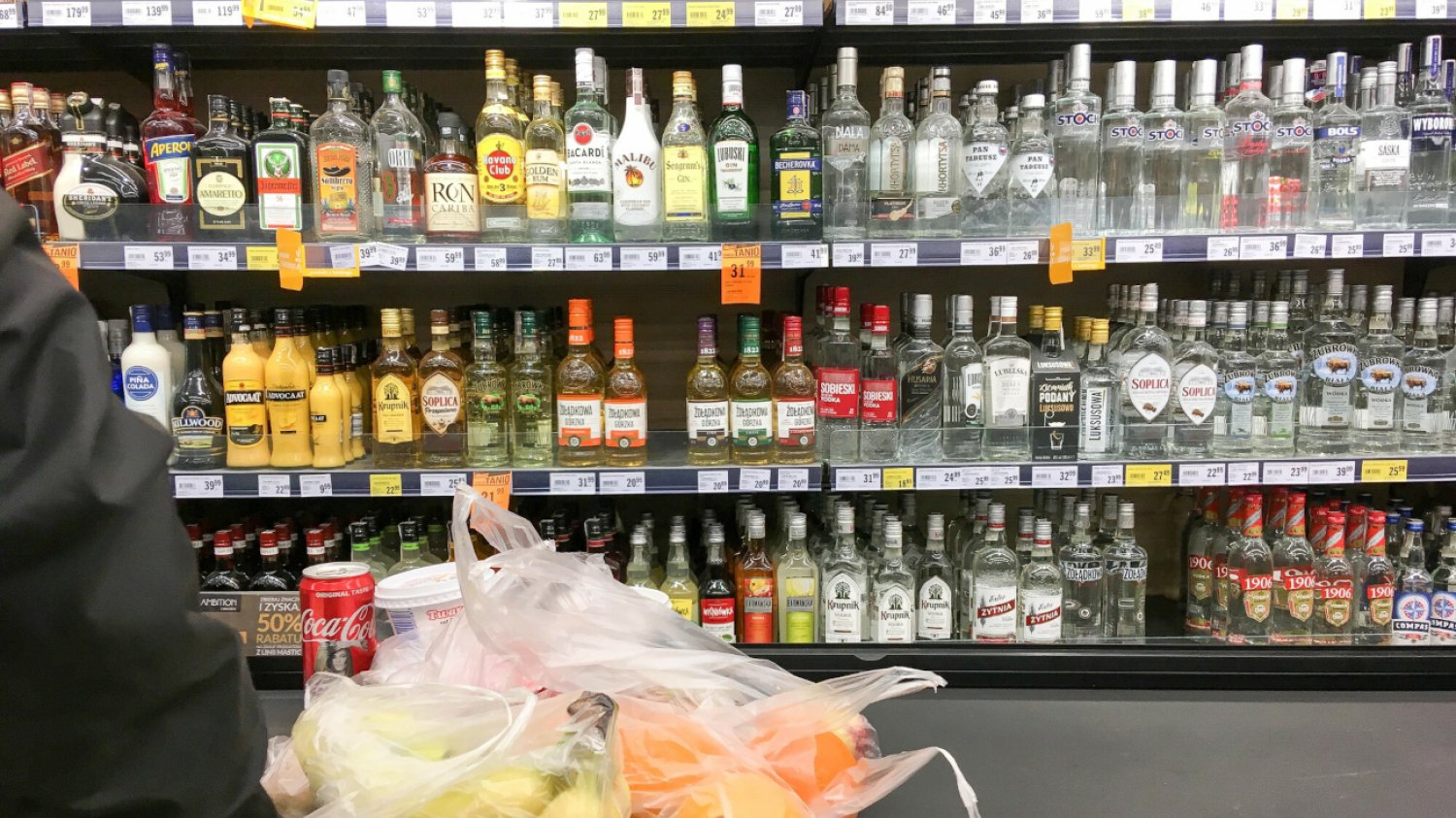 Sklepy alkoholowe i mięsne znikają z polskich ulic. Tak mówią dane Dun & Broadstreet