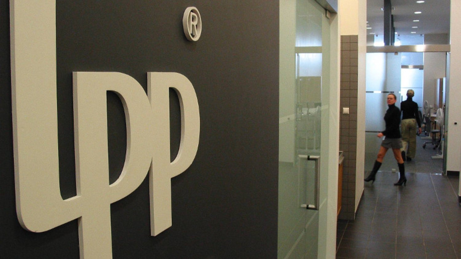 LPP nie chce niewolników przy produkcji ubrań. Wprowadza zakaz pracy dzieci i obowiązek płacy minimalnej.