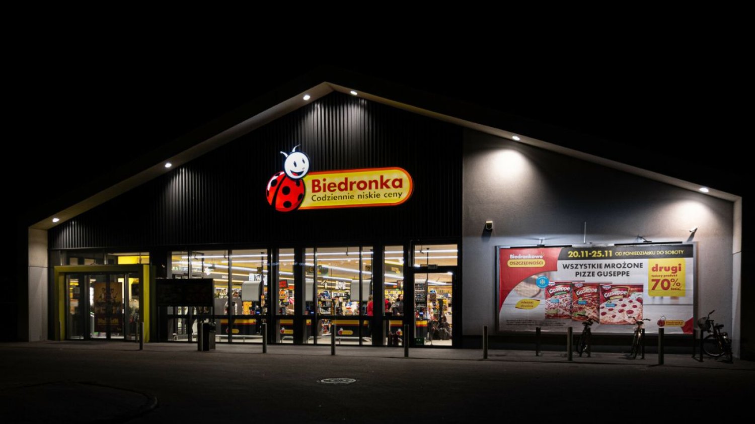 Biedronka wycofuje się z akcji promocyjnej. Nie będzie warzyworków w prezencie dla klientów.