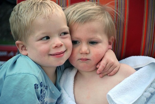 Ambiwertycy łączą w sobie cechy samotników i tych, którzy uwielbiają kontakt z ludźmi.