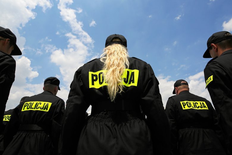 Trzy czwarte kandydatów do pracy w policji odpada na testach