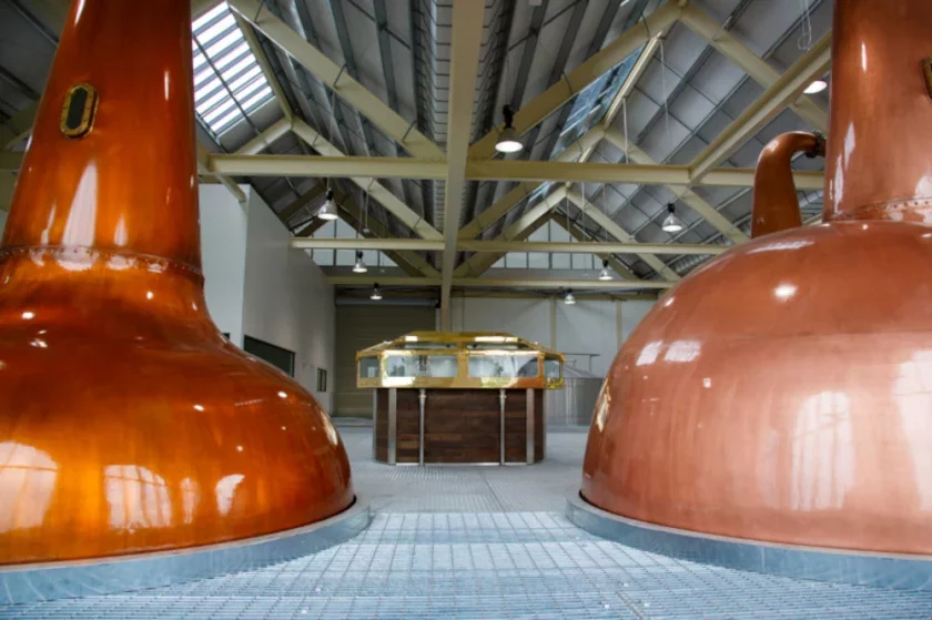 W Tullamore znajduje się słynna destylarnia wielokrotnie nagradzanej whiskey.