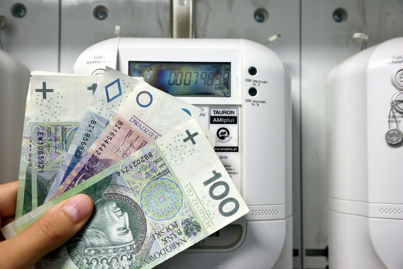 Pieniądze i licznik prądu