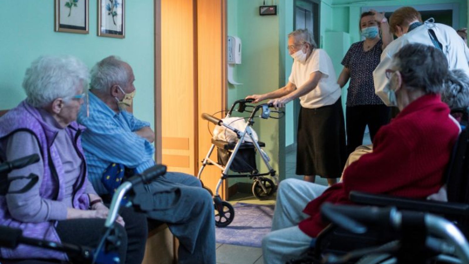 Zapisy na szczepienia osób 70 plus wystartowały w piątek 22 stycznia.