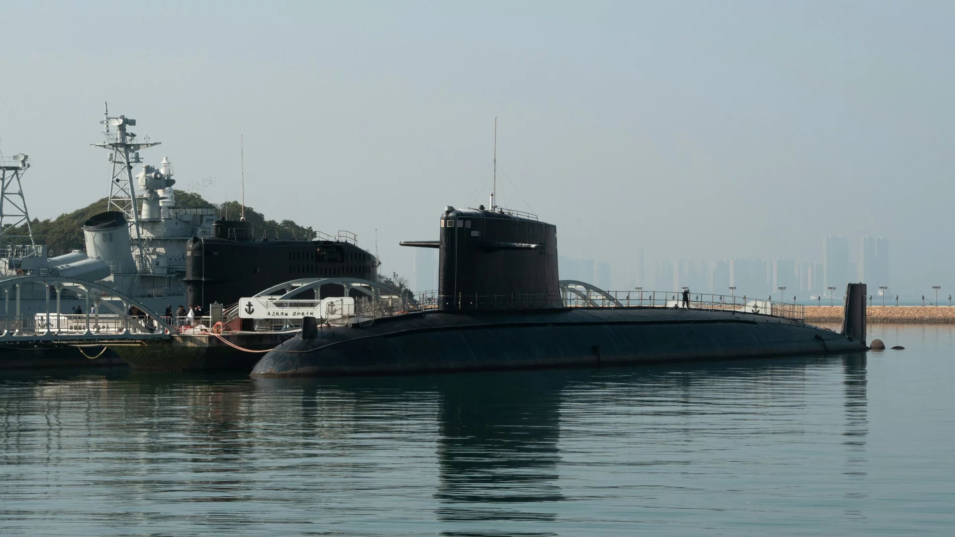 Polska kupuje trzy nowoczesne okręty podwodne. Decyzja lada moment Łódź podwodna zanurza się w wodzie. Polska kupuje trzy nowoczesne okręty podwodne