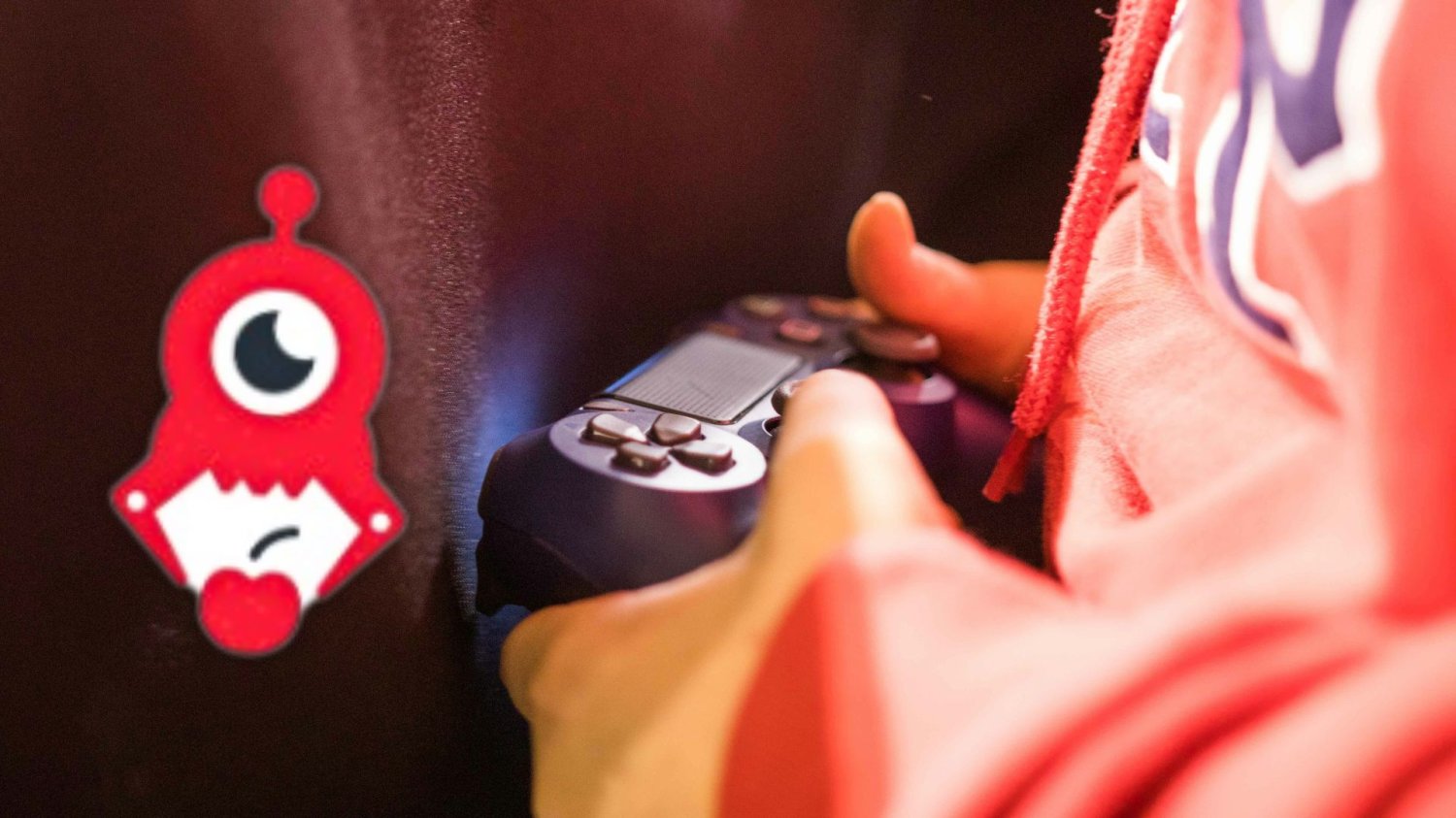 Dziecko z kontrolerem do gier w dłoni, logo firmy Cherrypick Games.