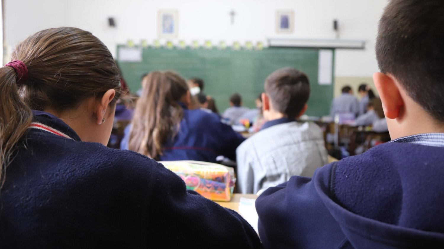Raport UNICEF o dobrostanie dzieci w Europie. Polska ma powody do wstydu Dzieci w klasie.