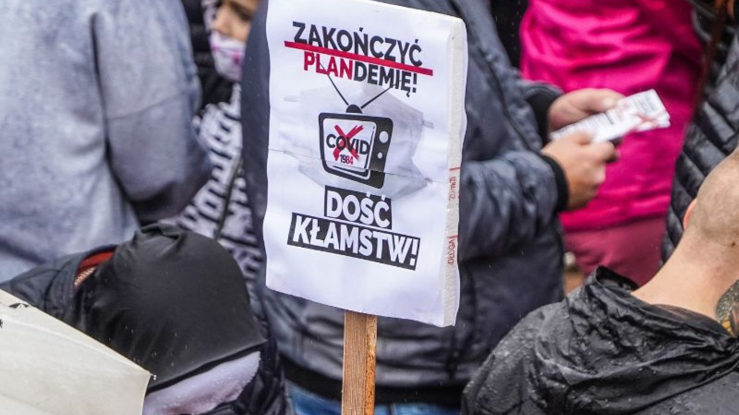 Co jeśli przełożonemu "coś nie gra z tą całą pandemią"?