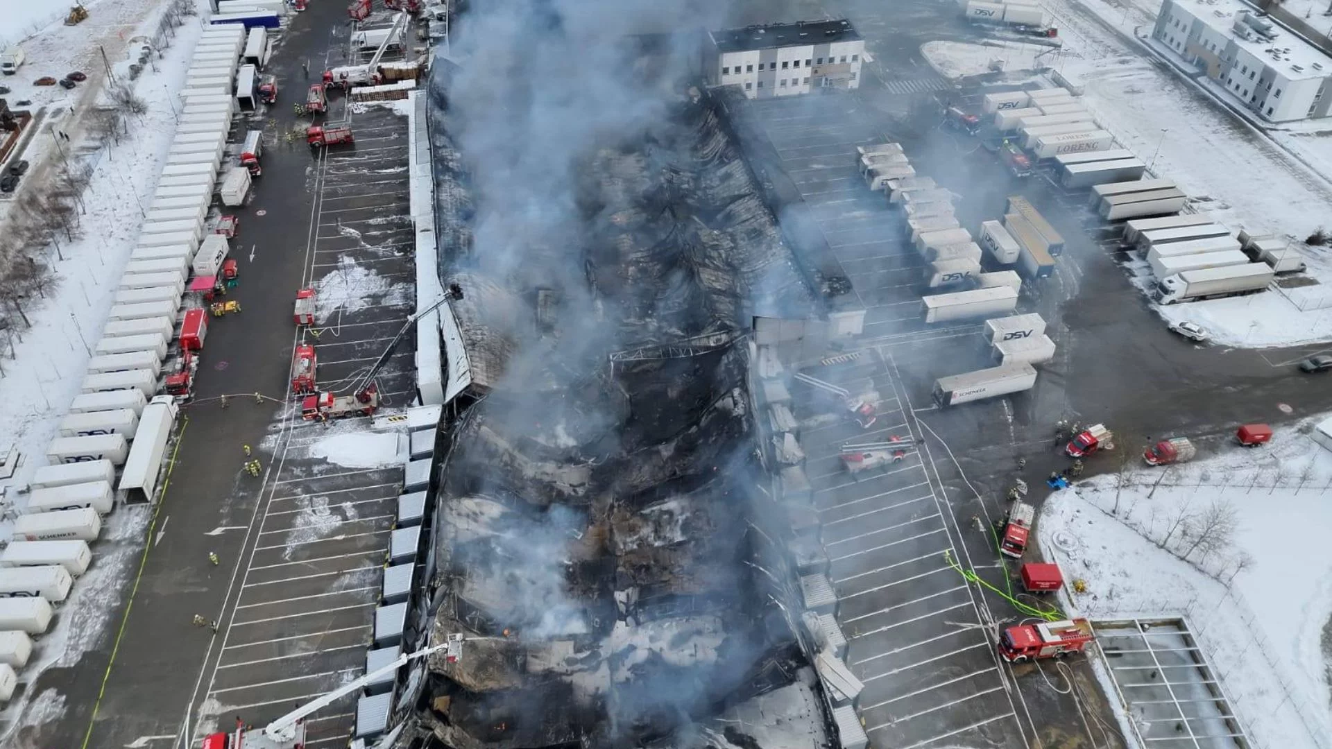 Pożar hali magazynowej DB Schenker pod Poznaniem. Cios dla całej branży