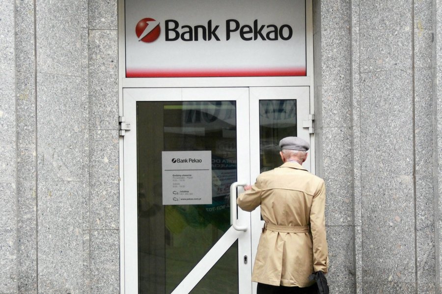 Bank Pekao to drugi po BZ WBK bank, który zdecydował się na wypowiedzenie umowy firmie handlującej kryptowalutami.