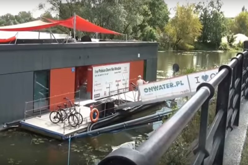 Dom Kamila Zaremby nad Odrą we Wrocławiu.