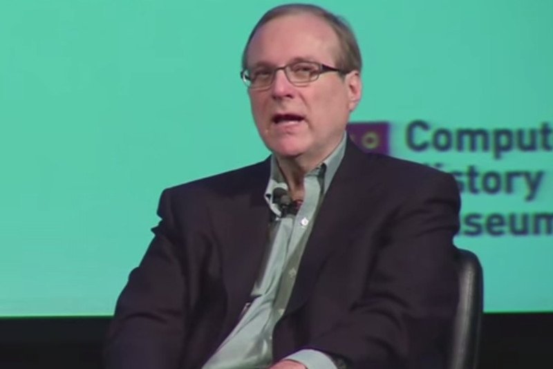 Paul Allen, który wspólnie z Billem Gatesem stworzył Microsoft, podobnie jak jego słynniejszy przyjaciel z dzieciństwa również nie skończył studiów.