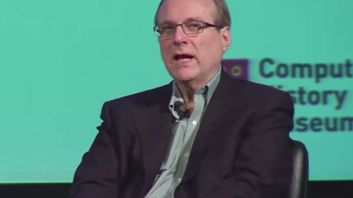 Paul Allen, który wspólnie z Billem Gatesem stworzył Microsoft, podobnie jak jego słynniejszy przyjaciel z dzieciństwa również nie skończył studiów.