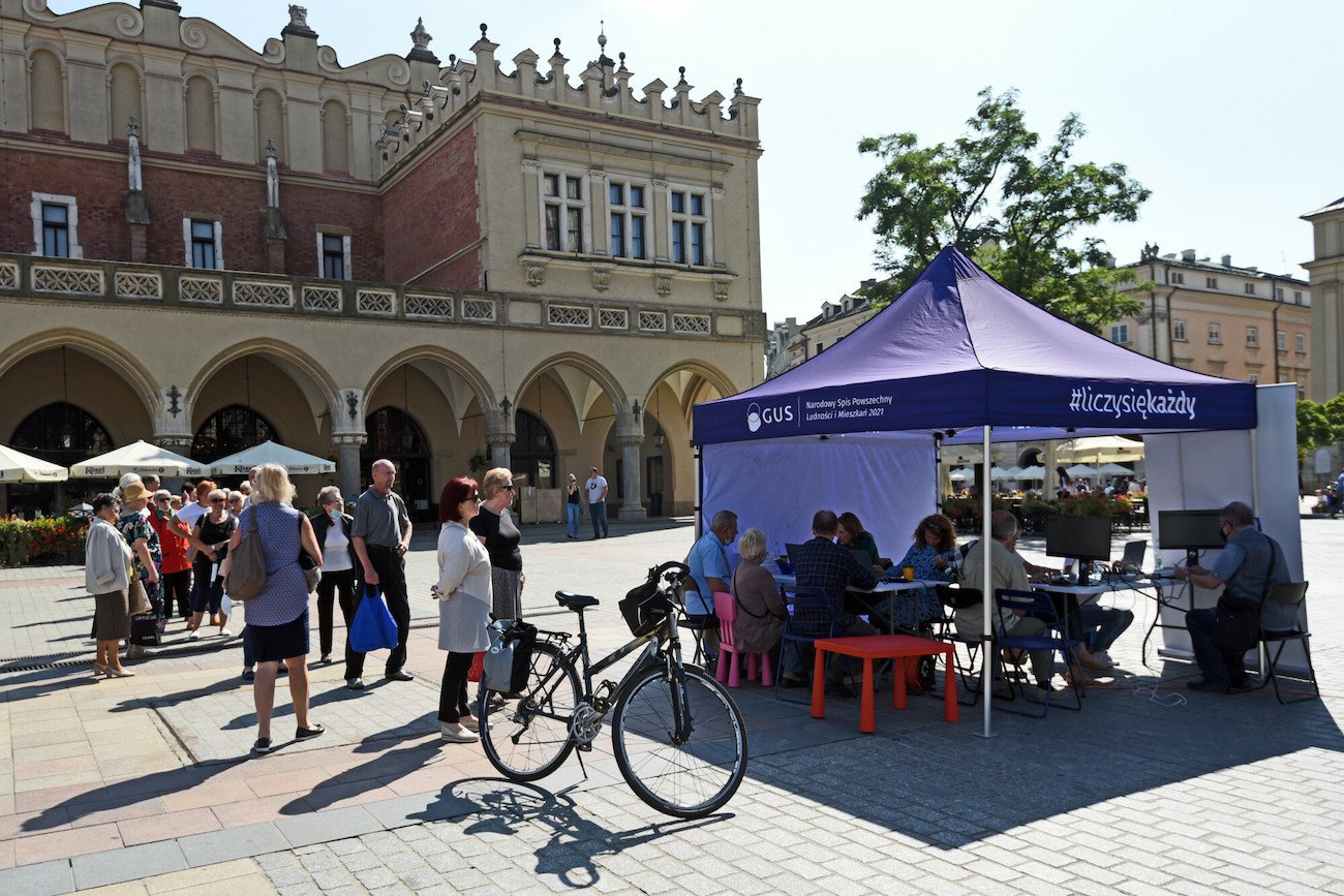 GUS podał dane dot. liczby Polaków