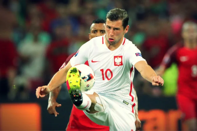 Największym polskim wygranym ostatniego okienka został Grzegorz Krychowiak, który trafił do PSG za 45 mln euro
