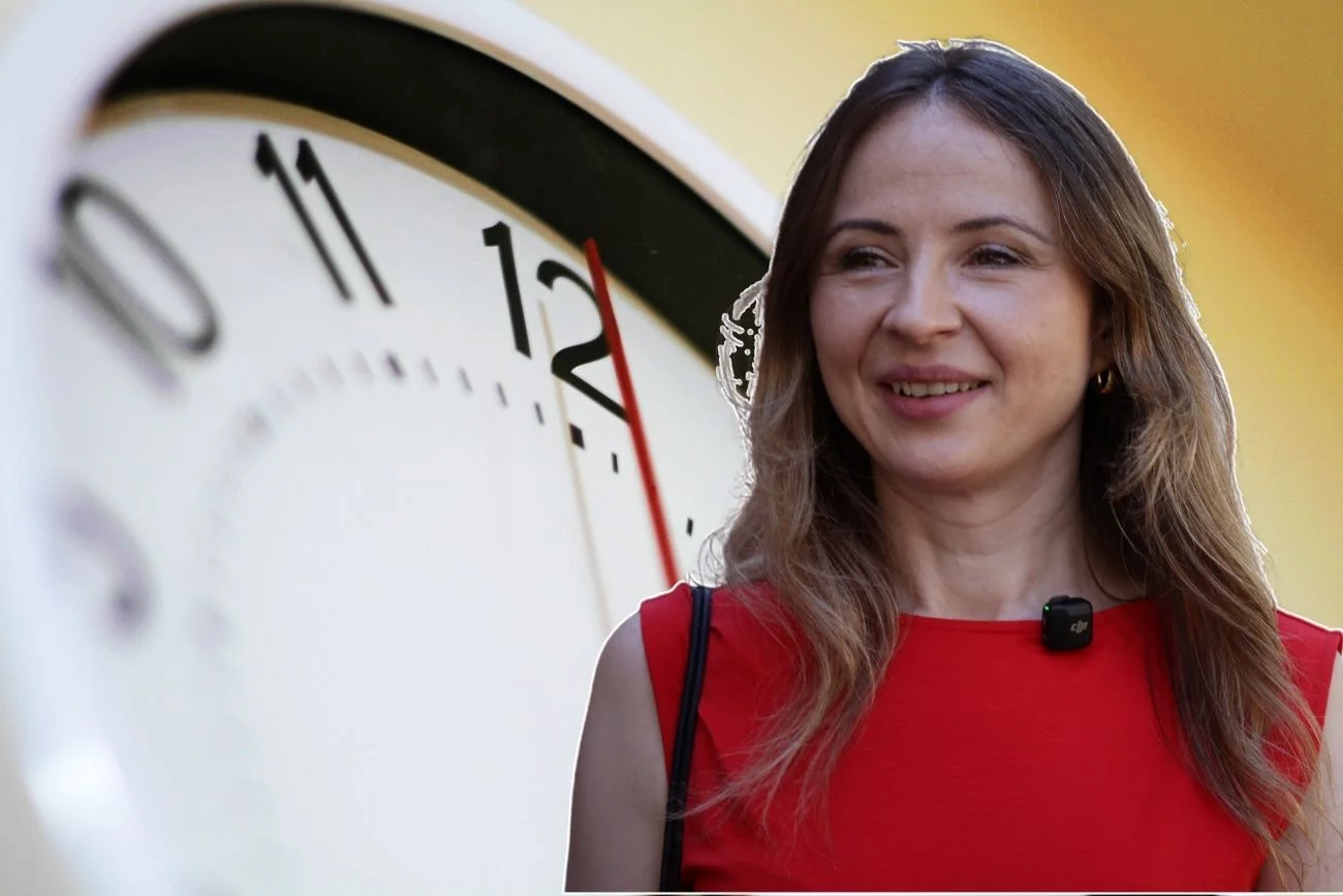 To ostatni moment dla firm. Tu złożysz wniosek o skrócony czas pracy Ministra Agnieszka Dziemianowicz-Bąk na tle tarczy zegara.