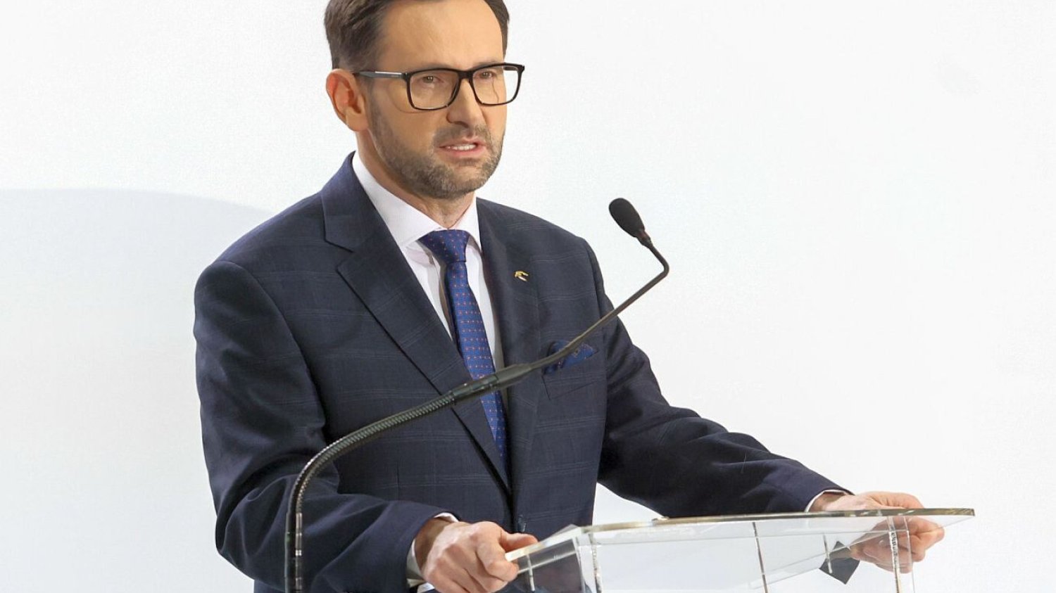 Ile zarabia Daniel Obajtek? Twierdzi, że niedużo - jak na prezesa Orlenu.