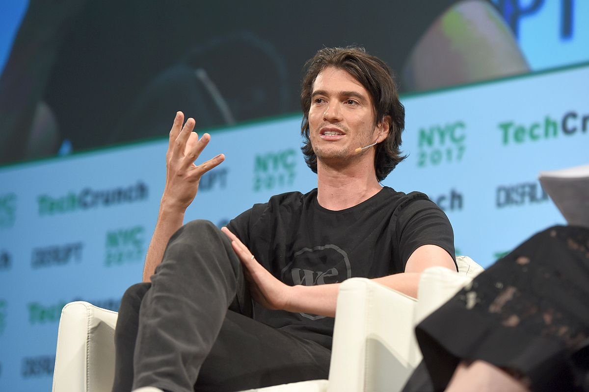 Adam Neumann, szef WeWork (były) zostawił w samolocie pudełko z marihuaną i chciałby żyć wiecznie