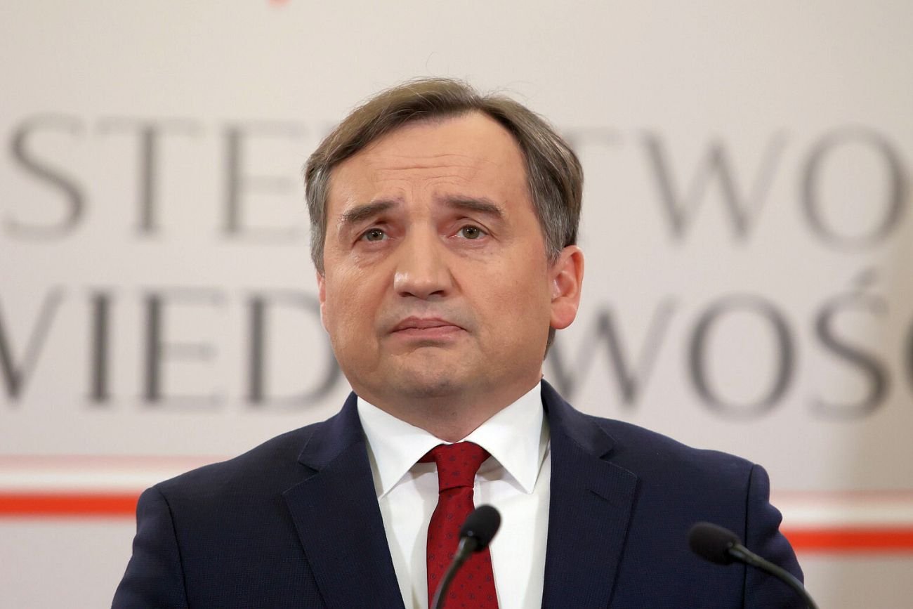 Ziobro domaga się zawieszenia systemu ETS, który ma być "unijnym haraczem". Ale Polska zarobiła na nim 60 mld złotych