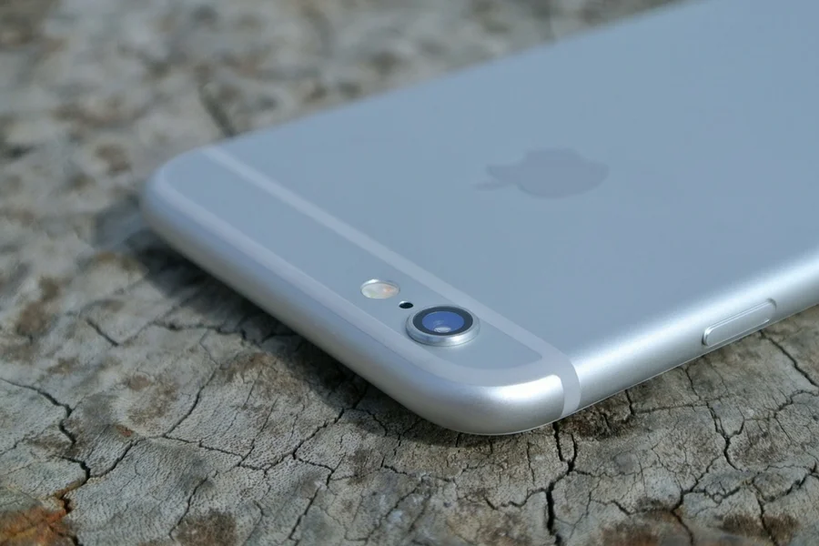 Fala uszkodzeń iPhone'ów wzbiera zawsze tuż przed premierą nowego modelu.
