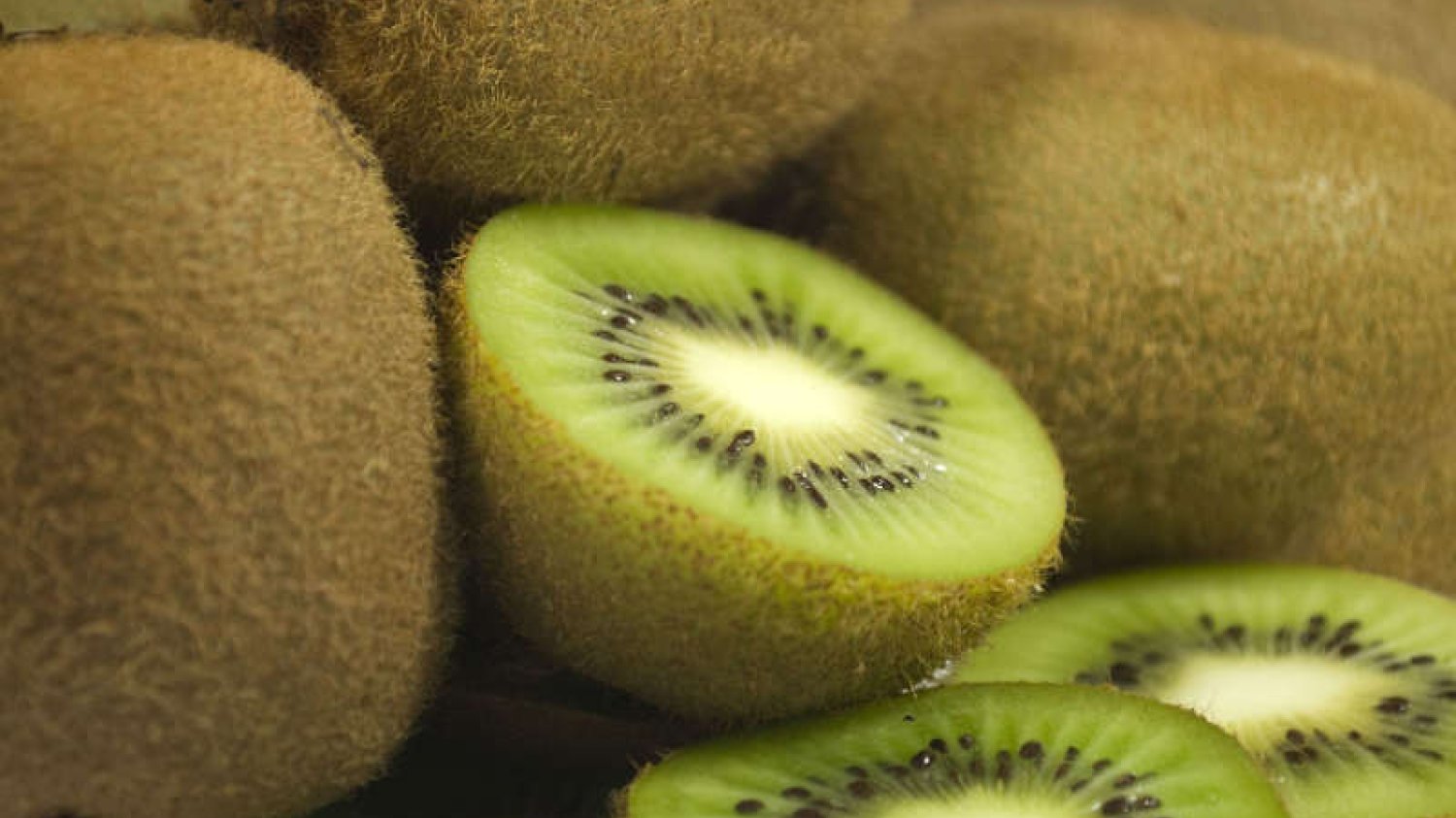 Więcej kiwi, wina i sorgo, mniej ziemniaków. Tak będzie się zmieniać polskie jedzenie pod wpływem ocieplania klimatu