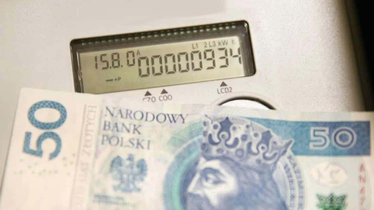 Ceny prądu w ciągu roku poszły w górę o 30 proc.