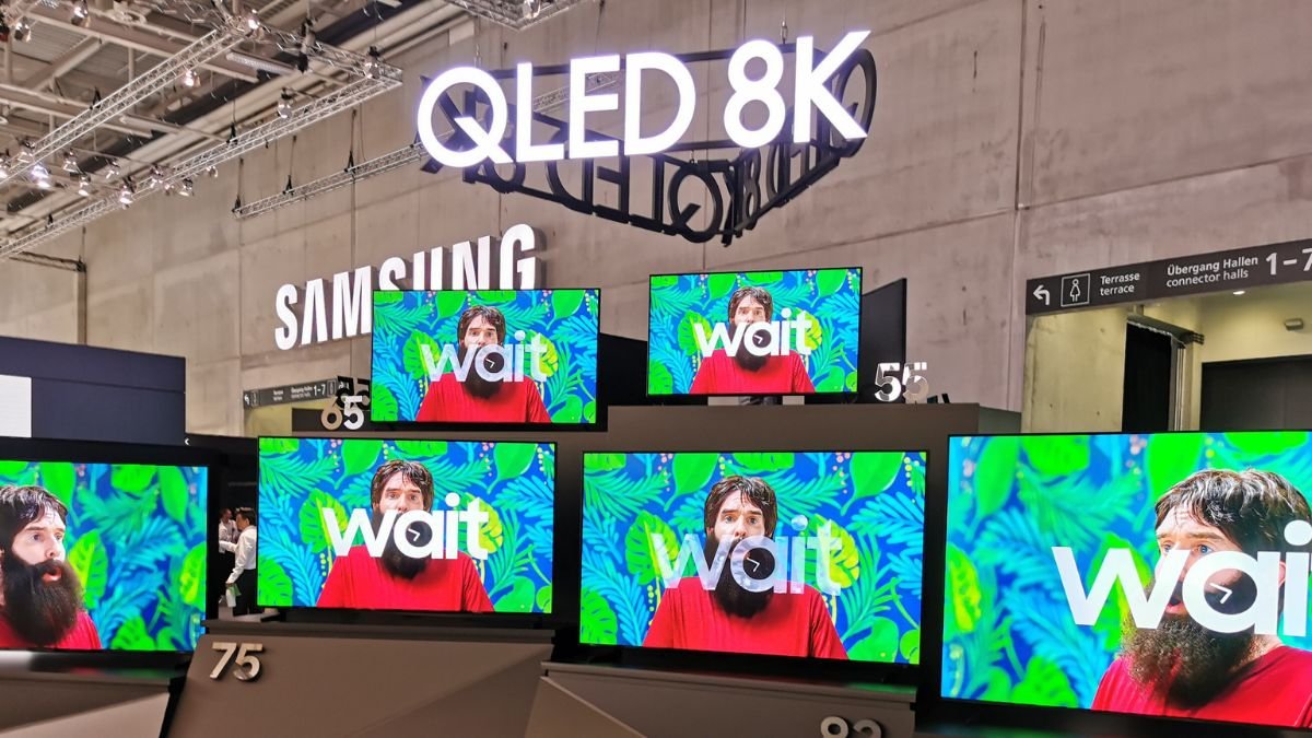 Linia telewizorów Samsung QLED 8K, promowana na targach IFA w Berlinie.