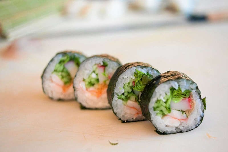 Przełom w leczeniu raka? Nicień, pasożyt obecny w Sushi jest w stanie wykrywać nowotwory we wczesnym stadium w ludzkim moczu.