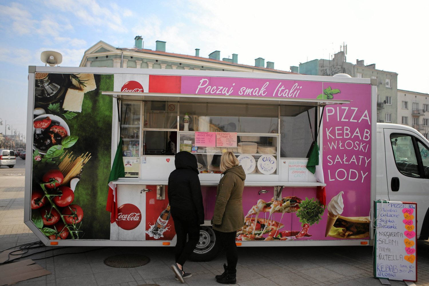 Ministerstwo Finansów chce wprowadzić specjalną daninę o tzw. śmieciowego jedzenia