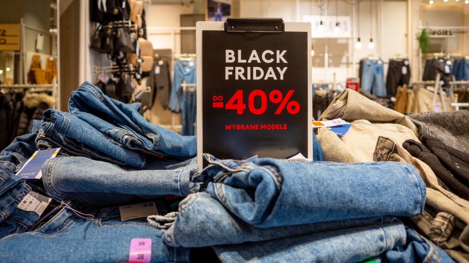 Levis zamyka fabrykę w Płocku – masowe zwolnienia